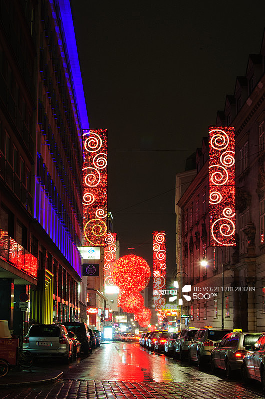 圣诞节期间的维也纳罗滕图姆大街图片素材