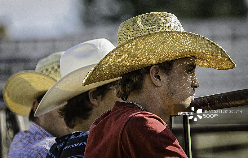 在俄勒冈州舍曼县集市观看斗牛比赛图片素材