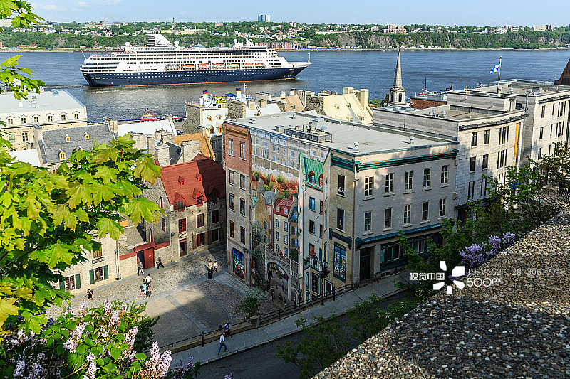 魁北克市的游轮图片素材