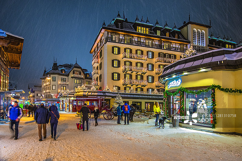 采尔马特无车城市图片素材