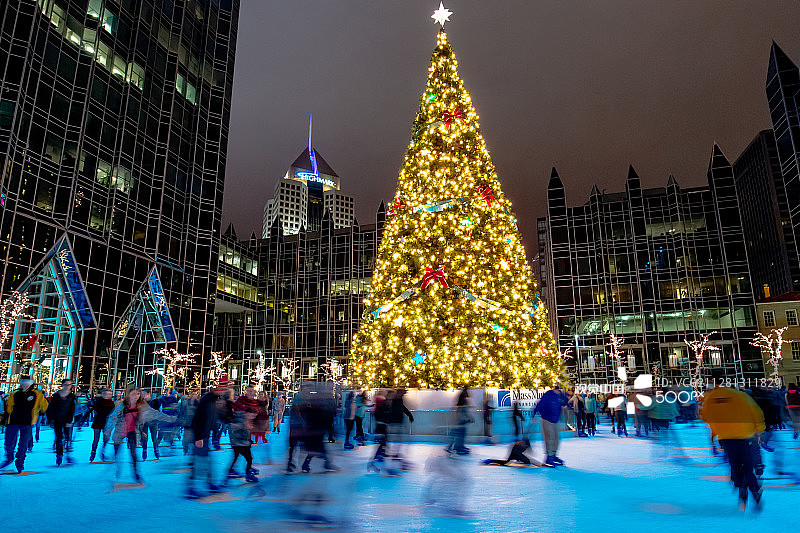 匹兹堡PPG广场滑冰场图片素材