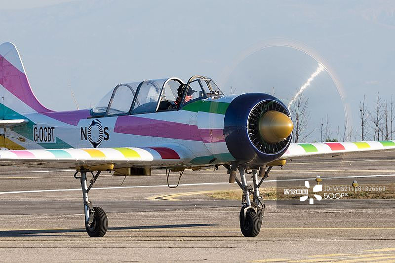 Yak-52 维塞乌2014年航展图片素材