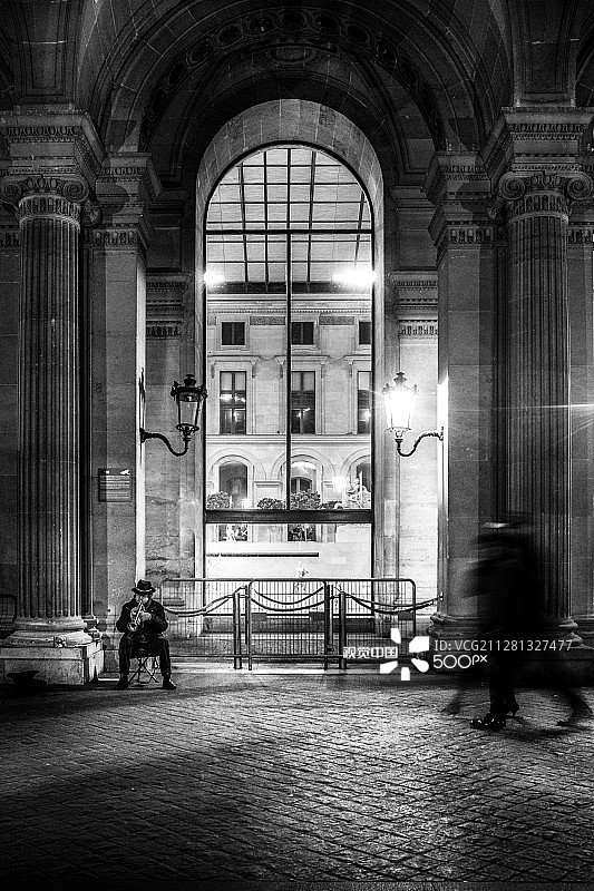 巴黎街头艺术家图片素材