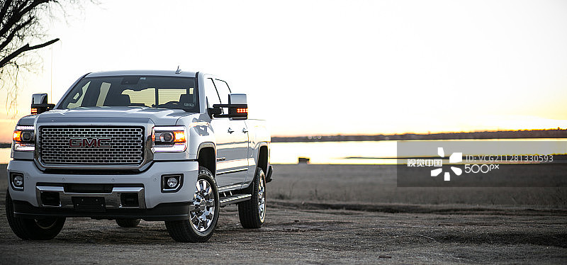 2015款GMC Sierra Denali图片素材