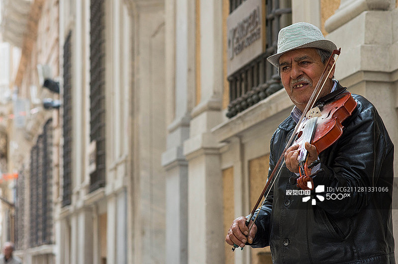 热那亚的小提琴演奏者图片素材