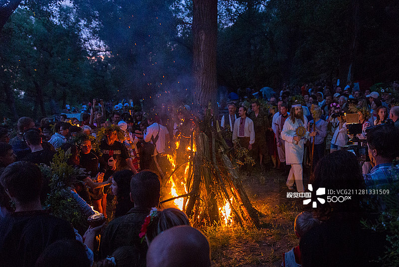 乌克兰扎波罗热，庆祝库帕拉之夜图片素材