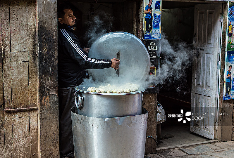 尼泊尔，为我的馍馍感到自豪图片素材