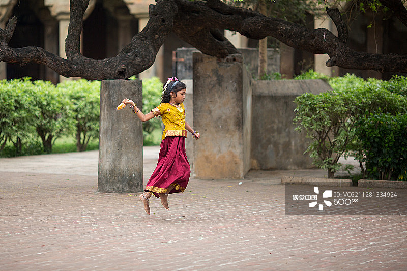 印度金奈街头的儿童图片素材