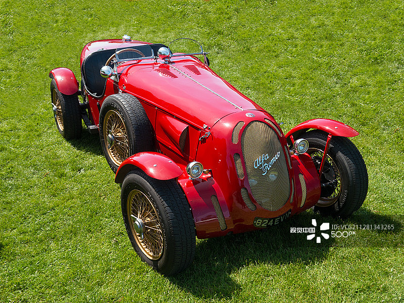 经典阿尔法罗密欧汽车图片素材