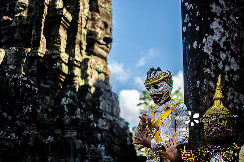 巴戎寺上的舞者图片素材
