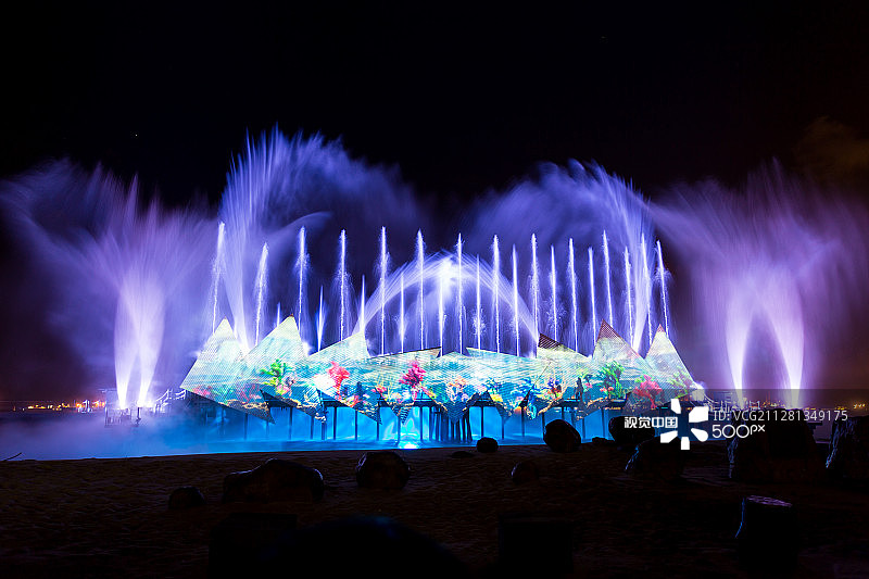 在新加坡圣淘沙海滩上演的时间之翼图片素材