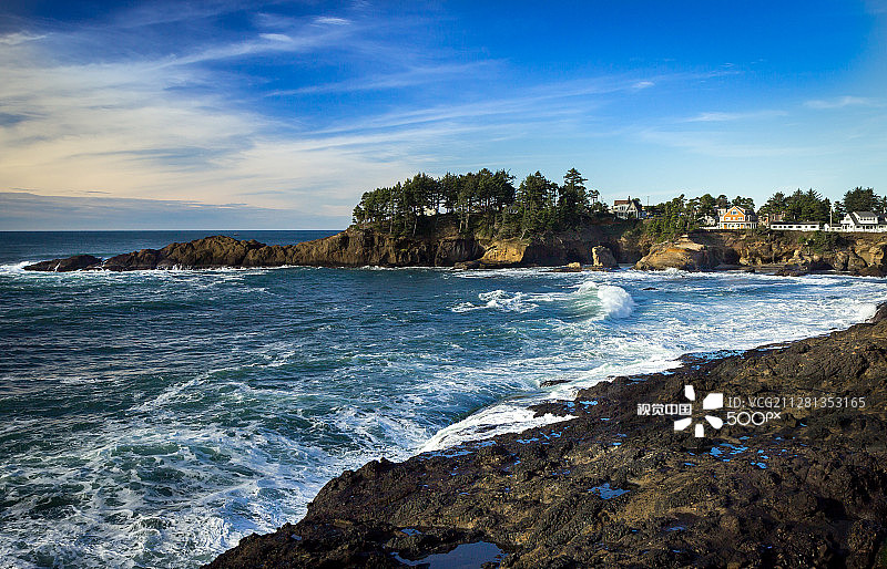 暴风雨前的海浪图片素材