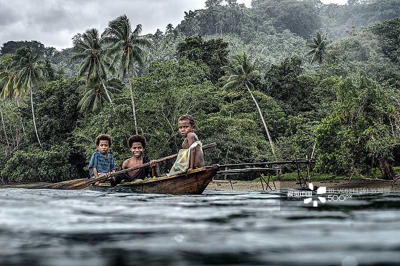 巴布亚新几内亚的当地儿童图片素材