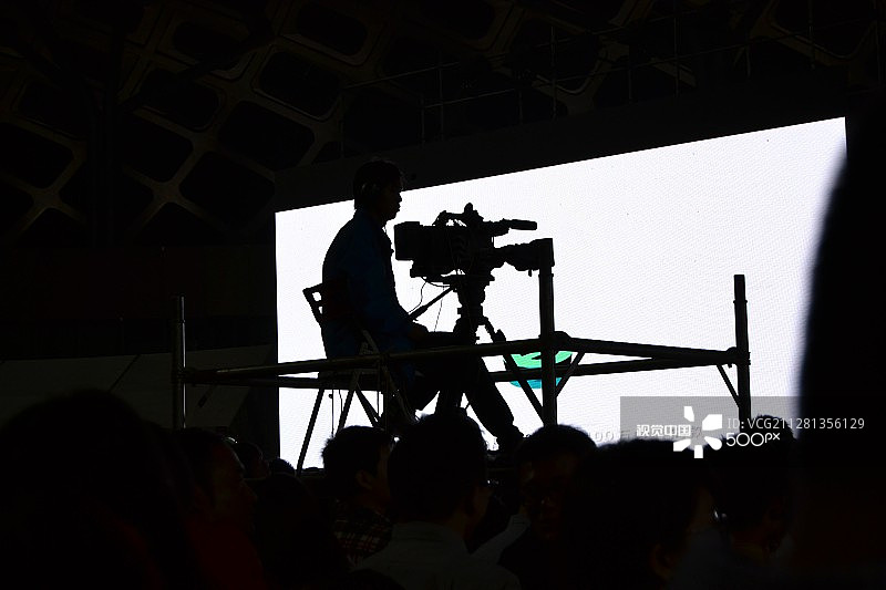 腾讯嘉年华上的摄影师图片素材