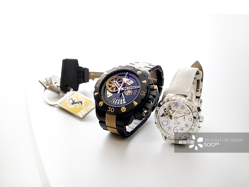 汽车钥匙和手表图片素材