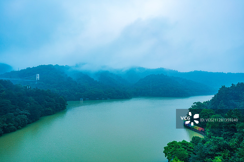烟雨石燕湖图片素材