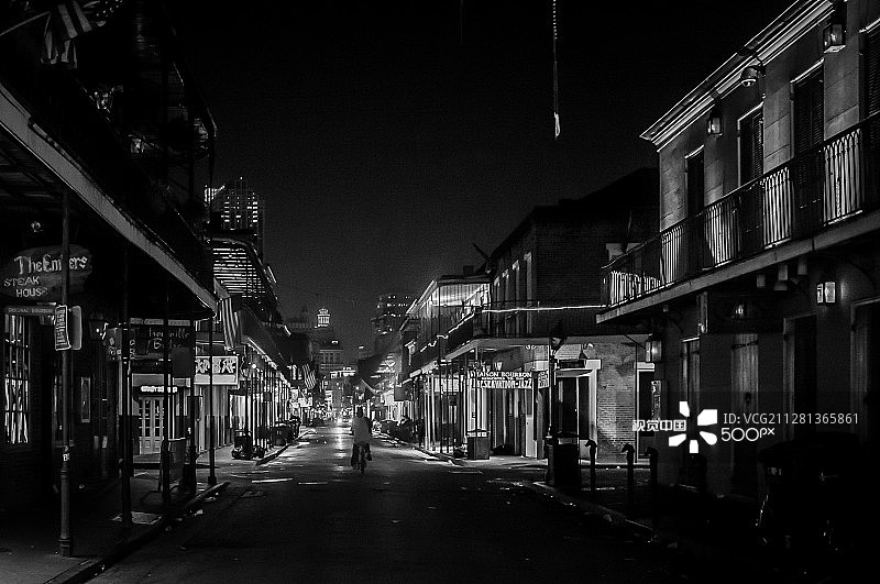 凌晨5点的波旁街图片素材