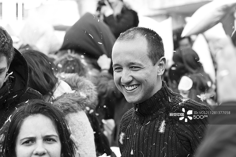 水坝广场枕头大战图片素材