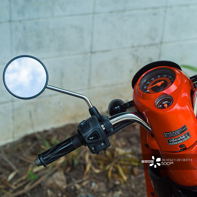 红色滑板车图片素材