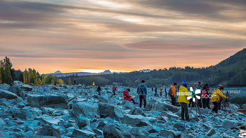 蒂卡波湖的国际游客图片素材