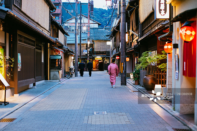 行动中的艺伎图片素材