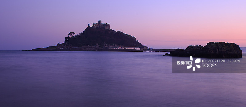 黄昏时的圣米迦勒山图片素材