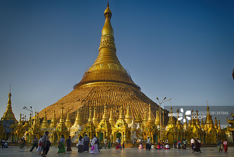 什韦达贡宝塔图片素材