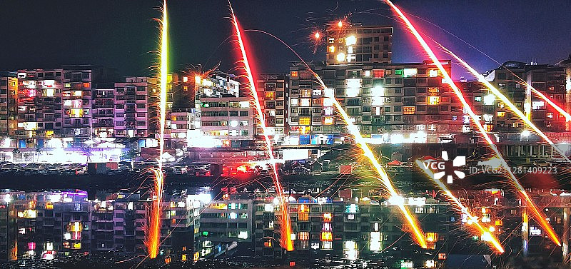 烟花绽放图片素材