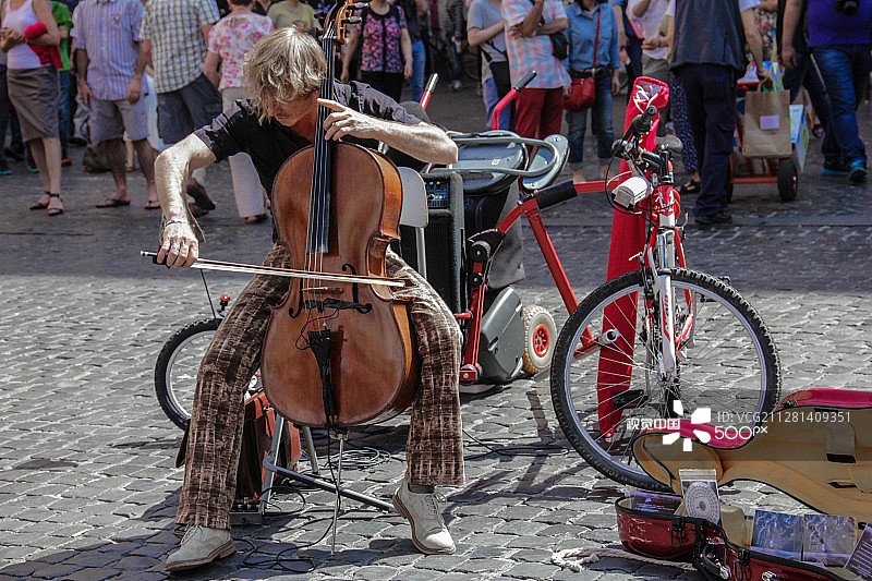 大提琴家图片素材
