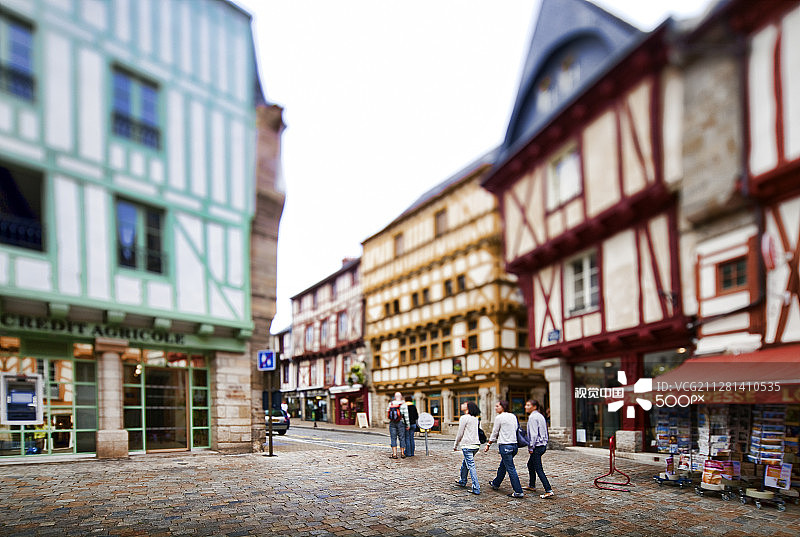 法国布列塔尼莫尔比昂省瓦纳市亨利四世广场图片素材