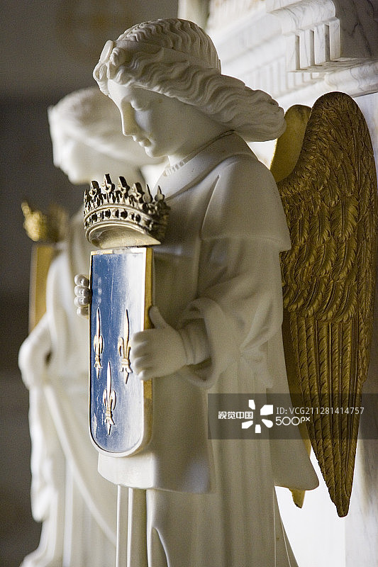 西班牙埃斯科里亚尔天使持盾徽图案图片素材