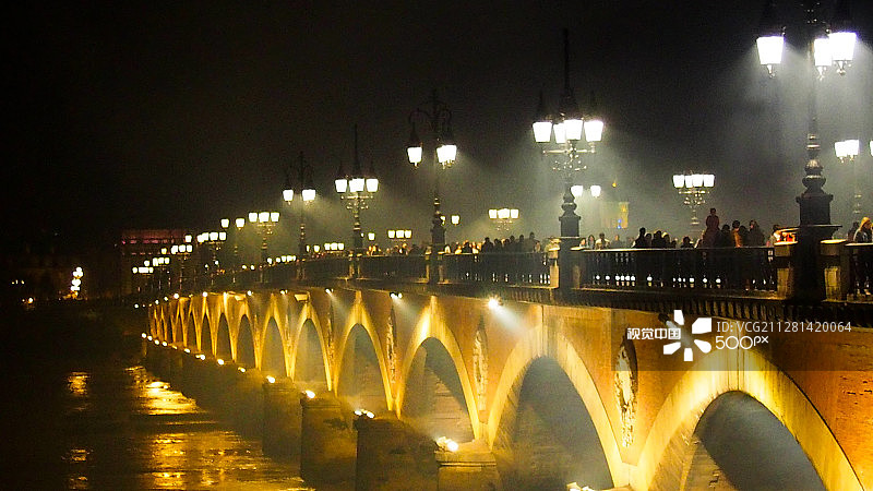 夜间的石桥图片素材