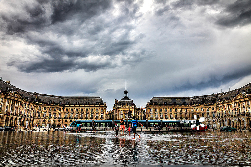 镜面反射图片素材