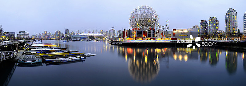 暮光之城下的加拿大温哥华科学世界图片素材