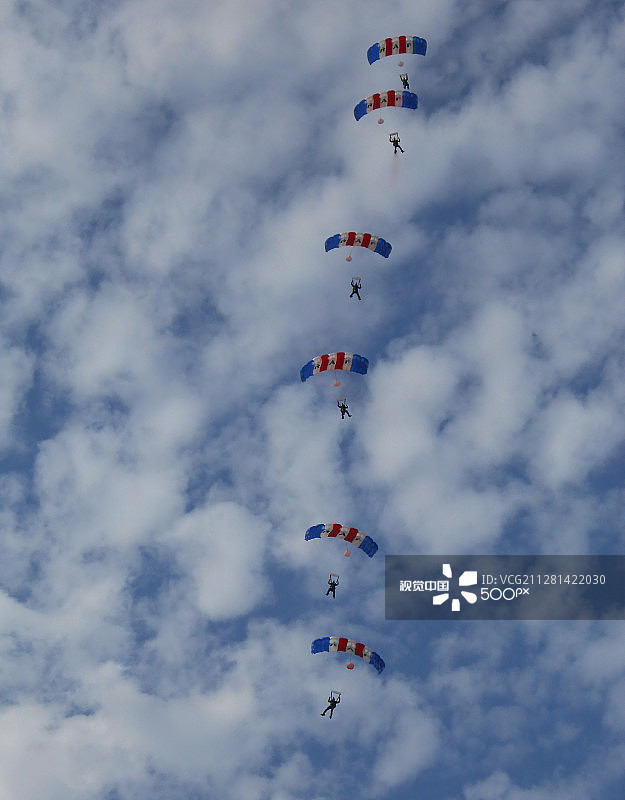 一堆降落伞图片素材