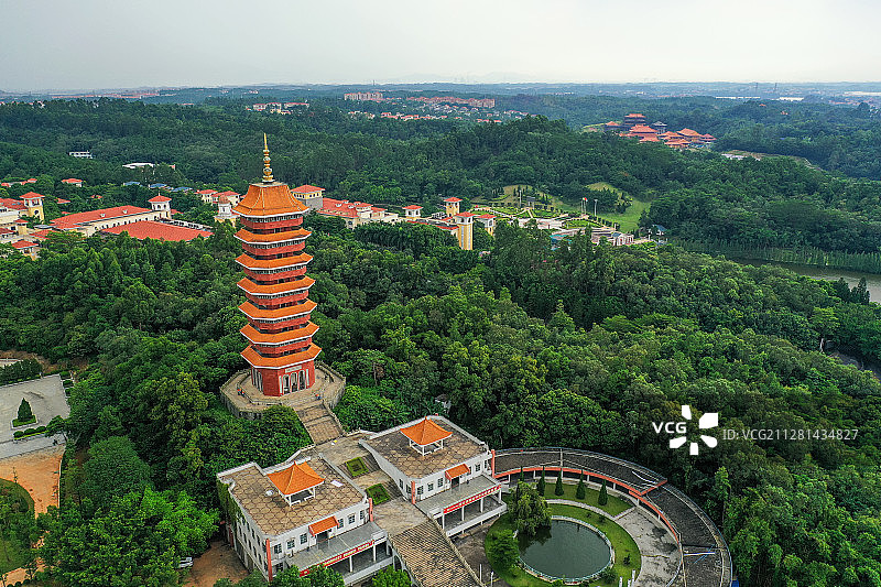 俯瞰记元塔+广东省佛山市三水区三水森林公园图片素材