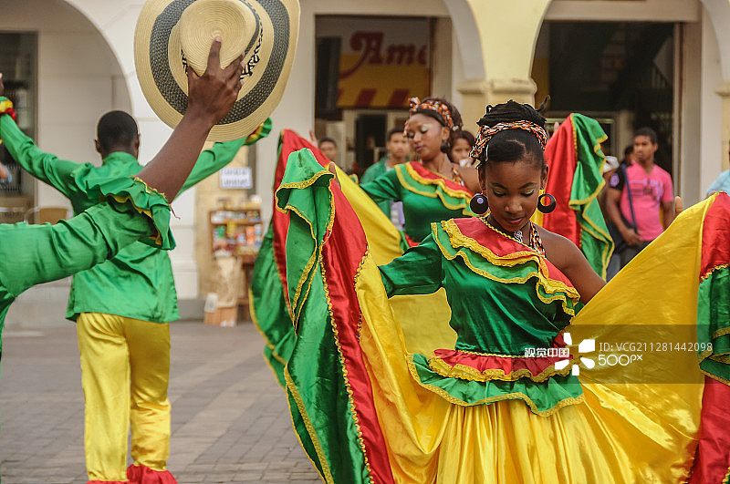 哥伦比亚：本土哥伦比亚群体的传统舞蹈图片素材