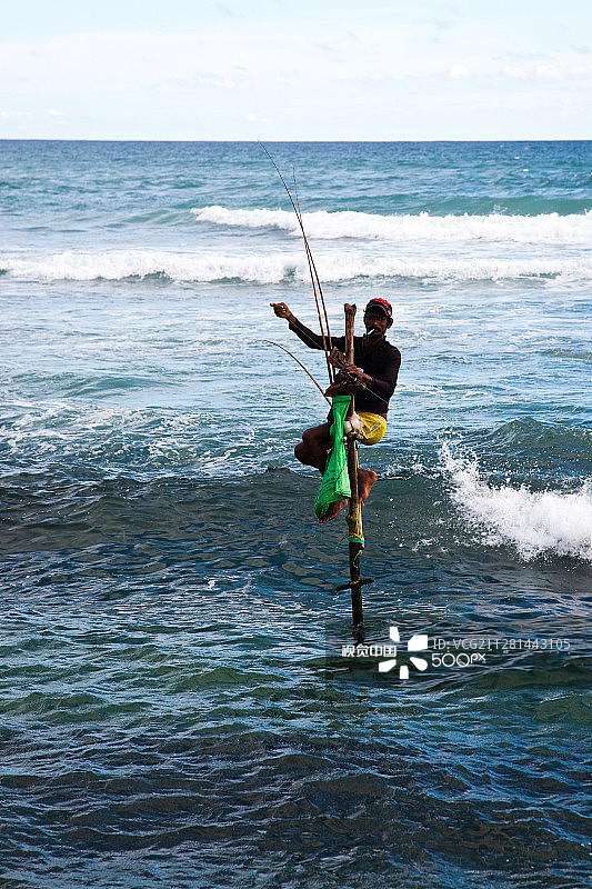 斯里兰卡高跷捕鱼图片素材