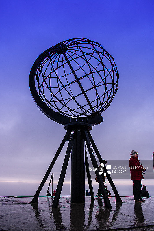 北角地球仪雕塑图片素材