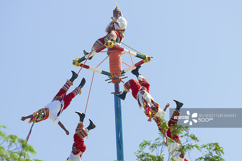 飞翔的玛雅人图片素材