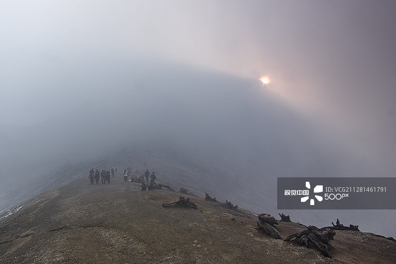 硫磺烟雾图片素材