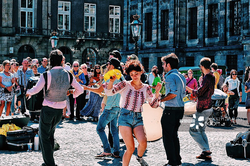 舞动的街道图片素材