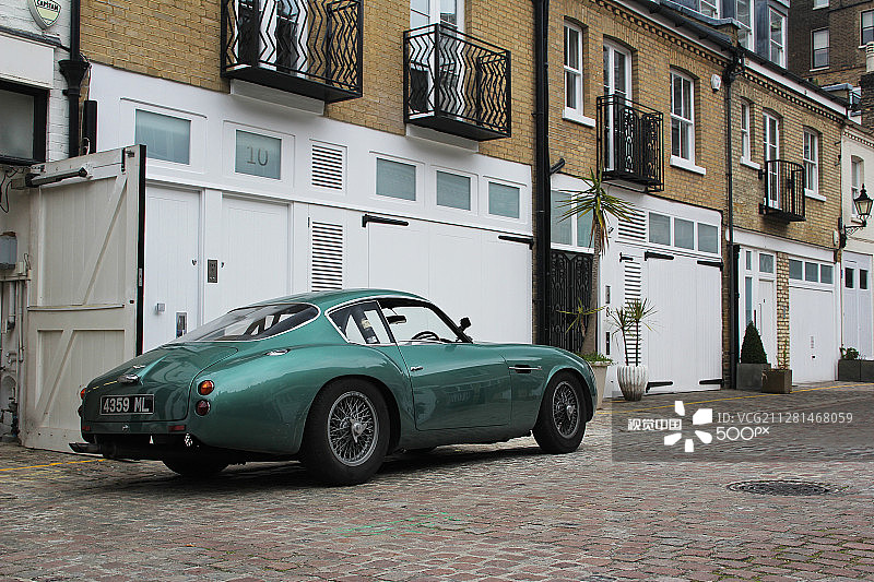 阿斯顿·马丁DB4 GTZ跑车图片素材
