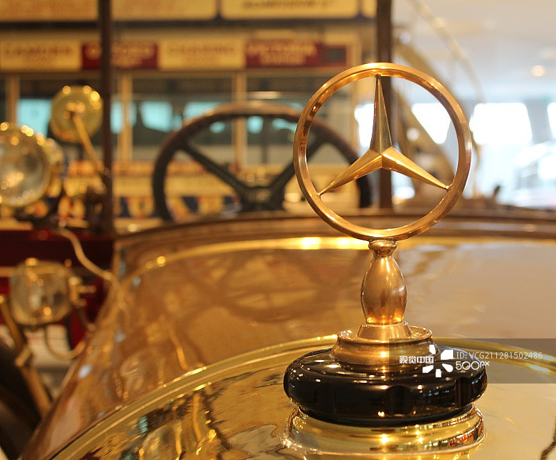 梅赛德斯-奔驰图片素材