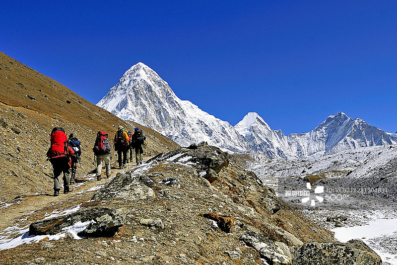 徒步尼泊尔图片素材