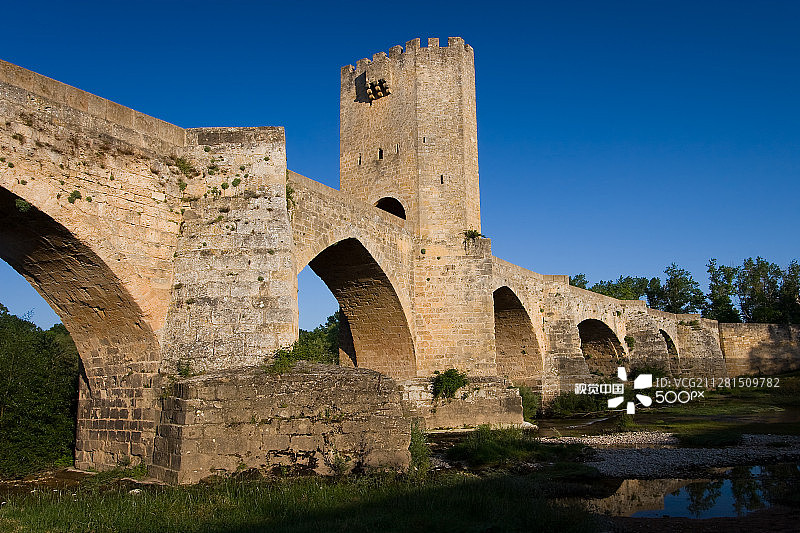 西班牙卡斯蒂利亚-莱昂弗里亚斯罗马桥图片素材