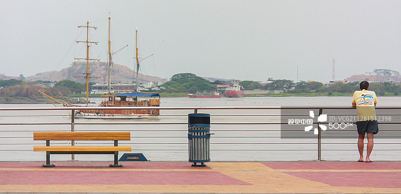 瓜亚斯河的马雷贡2000景观图片素材