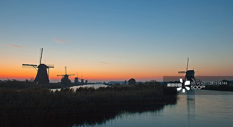 金德代克的蓝色时刻图片素材