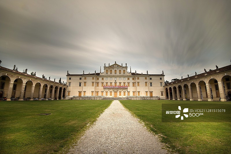 帕萨里亚诺的马宁别墅图片素材