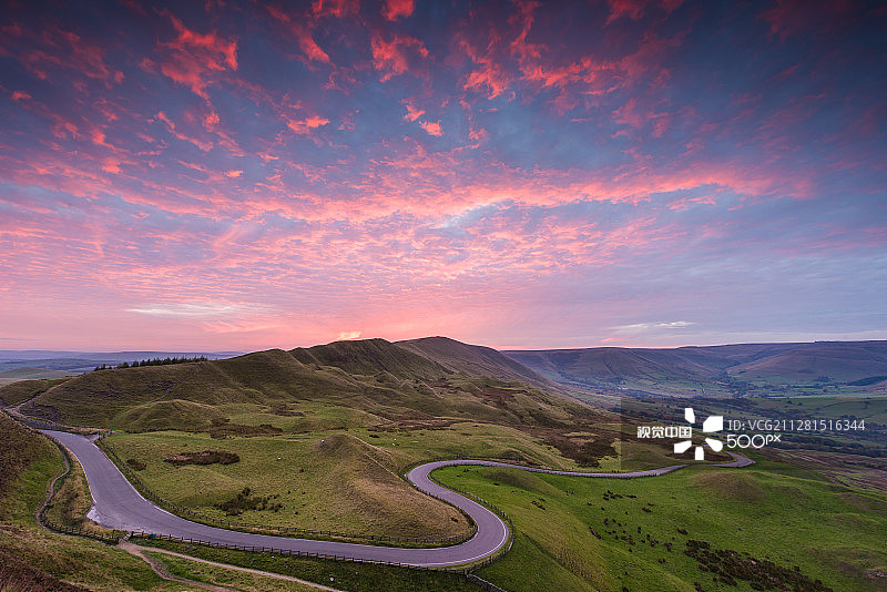 Mam Tor的粉色天空图片素材